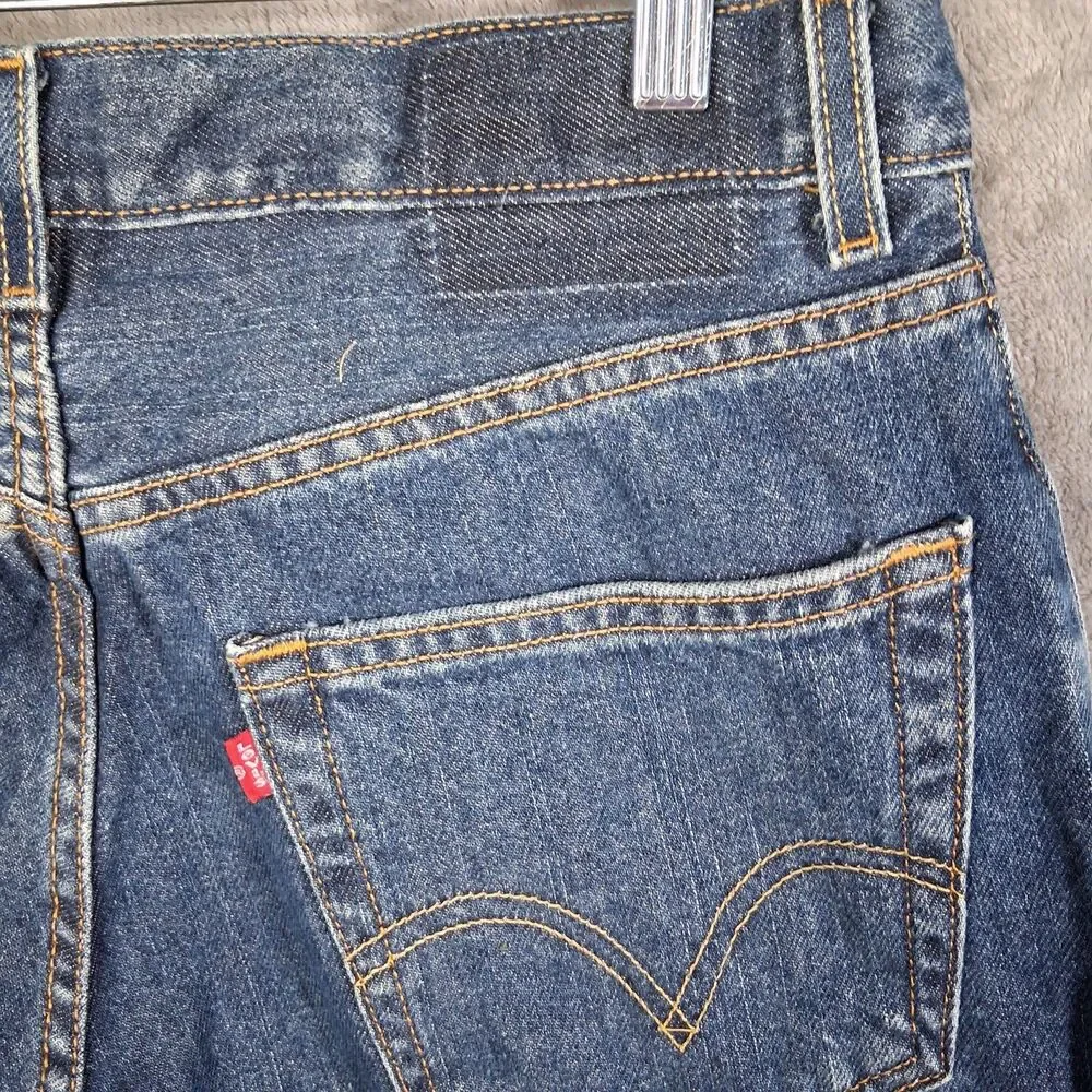 Vtg Y2K Levis 550 Relax Fit Mens 33x34 Dark Wash Straight Leg Inseam‎ 33.5